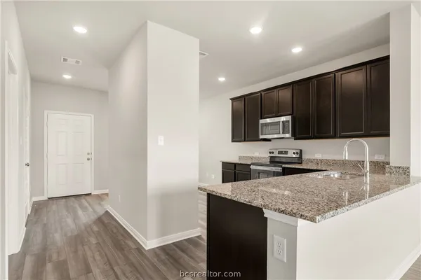 $2,150 | 1937 Chief Street, Bryan, TX 77807