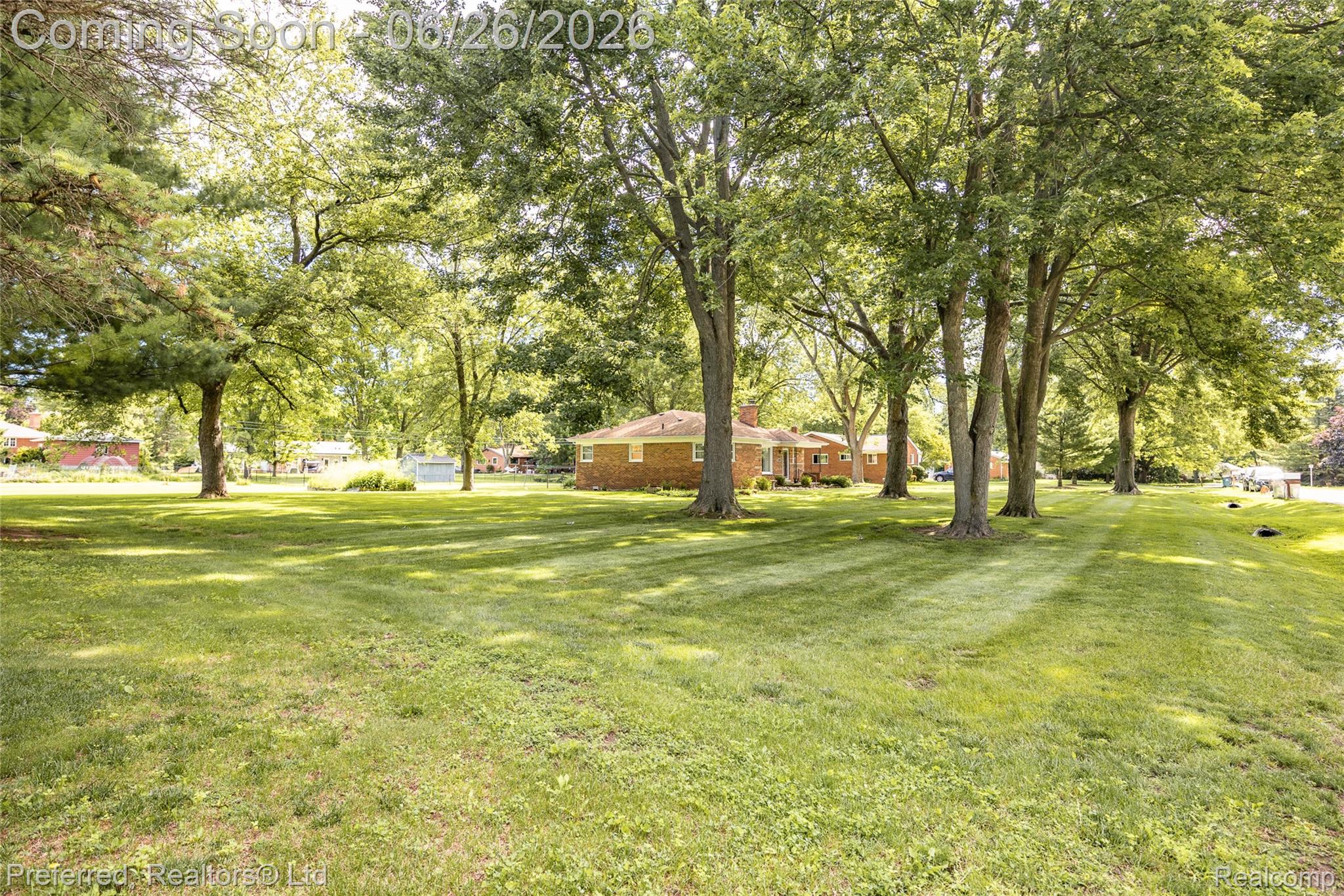 6346 Donaldson Road Troy, MI 48085 - Photo 3 of 21