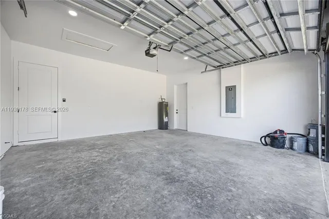 $370,000 | 6050 North Moss Circle, LaBelle, FL 33935