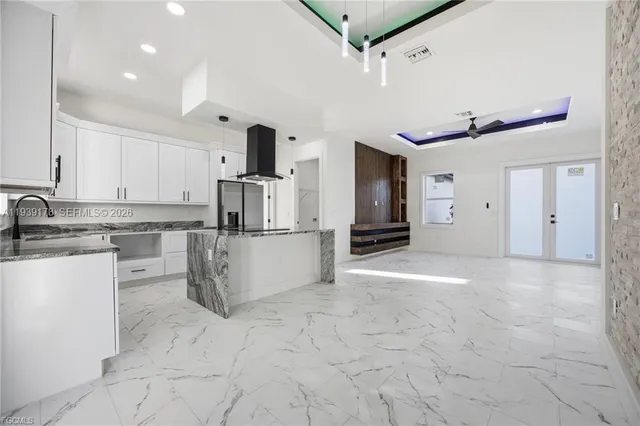 $370,000 | 6050 North Moss Circle, LaBelle, FL 33935