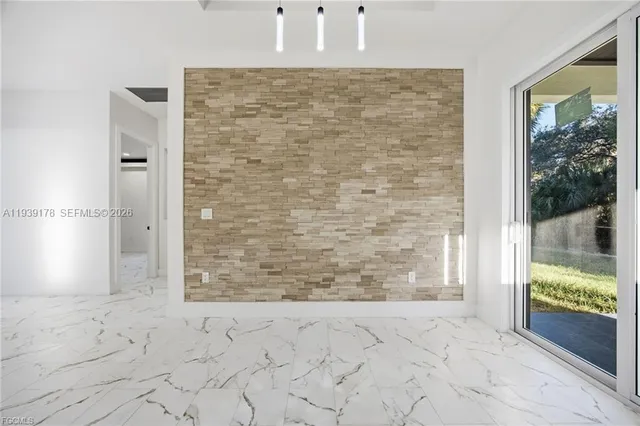 $370,000 | 6050 North Moss Circle, LaBelle, FL 33935