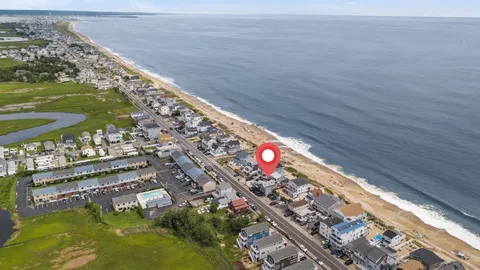 $615,000 | 264 North End Boulevard, Unit 2A, Salisbury, MA 01952