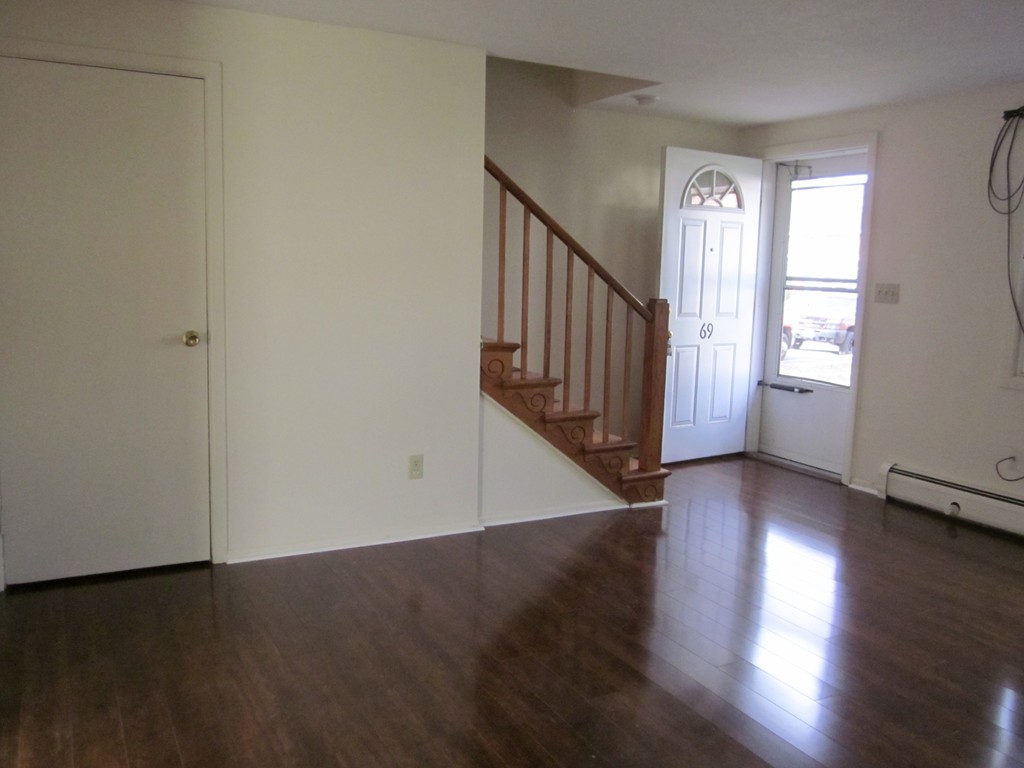 69 Manor Court, Unit 69 Springfield, MA 01118 - Photo 3 of 12 Gallery Image 3