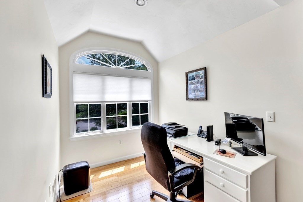 13 Leonard Road Mendon, MA 01756 - Photo 13 of 22