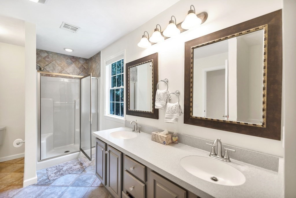 13 Leonard Road Mendon, MA 01756 - Photo 15 of 22