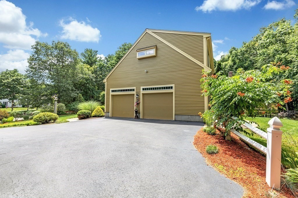 13 Leonard Road Mendon, MA 01756 - Photo 18 of 22