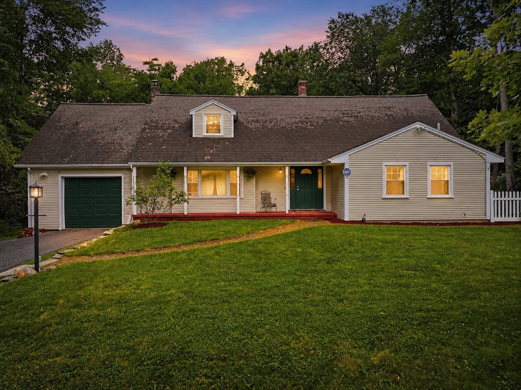 51 Whittemore Road Sturbridge, MA 01566 - Photo 1 of 27