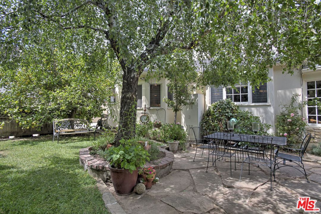 3419 Amesbury Road Los Angeles, CA 90027 - Photo 25 of 27