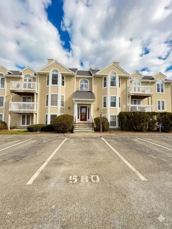 $410,000 | 212 Carriage Lane, Unit 212, Taunton, MA 02780