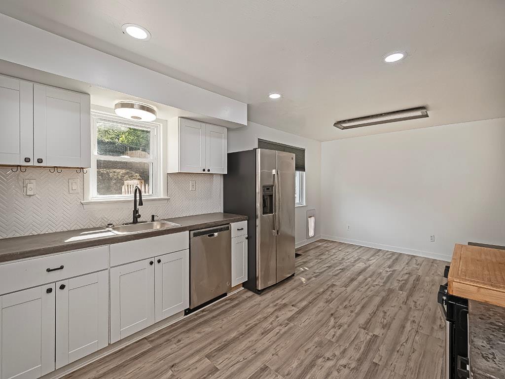 480 Hamil Road Verona, PA 15147 - Photo 12 of 27 Is plenty of counter space on your wish list?