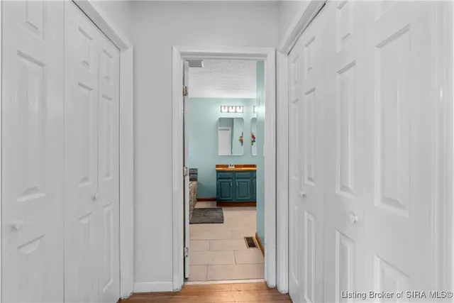 $585,000 | 4435 Fosskuhl Road, Floyds Knobs, IN 47119