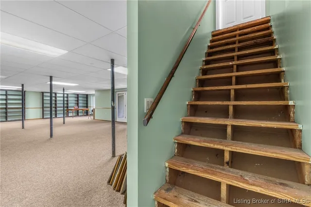 $585,000 | 4435 Fosskuhl Road, Floyds Knobs, IN 47119