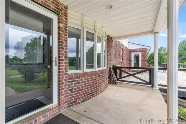 $585,000 | 4435 Fosskuhl Road, Floyds Knobs, IN 47119