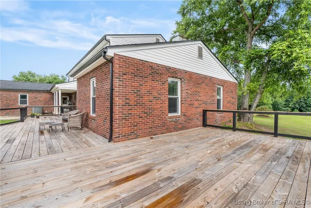 $585,000 | 4435 Fosskuhl Road, Floyds Knobs, IN 47119