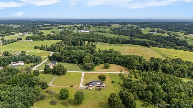 $585,000 | 4435 Fosskuhl Road, Floyds Knobs, IN 47119