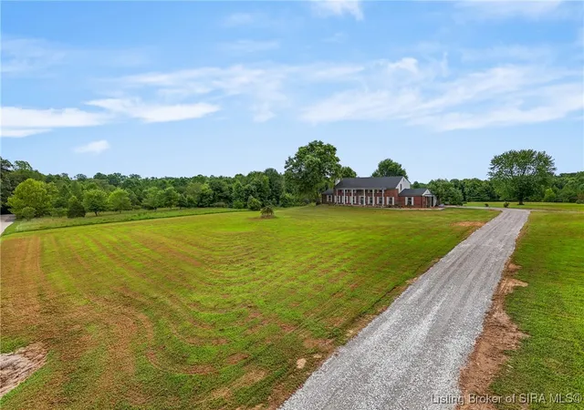$585,000 | 4435 Fosskuhl Road, Floyds Knobs, IN 47119