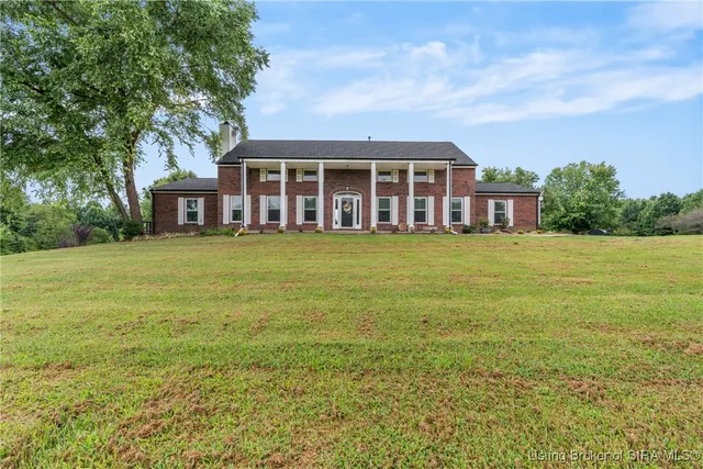 $585,000 | 4435 Fosskuhl Road, Floyds Knobs, IN 47119
