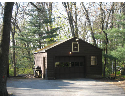 134 Forest Street Reading, MA 01867 - Photo 3 of 5 Gallery Image 3