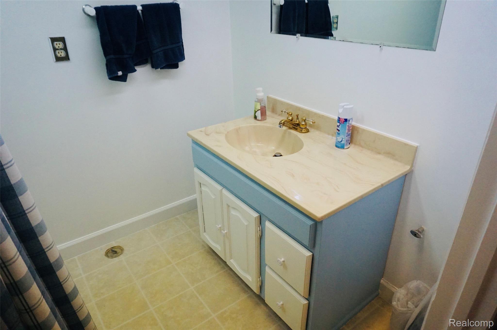 7740 10 Mile Road Ceresco, MI 49033 - Photo 50 of 51 Basement Bathroom