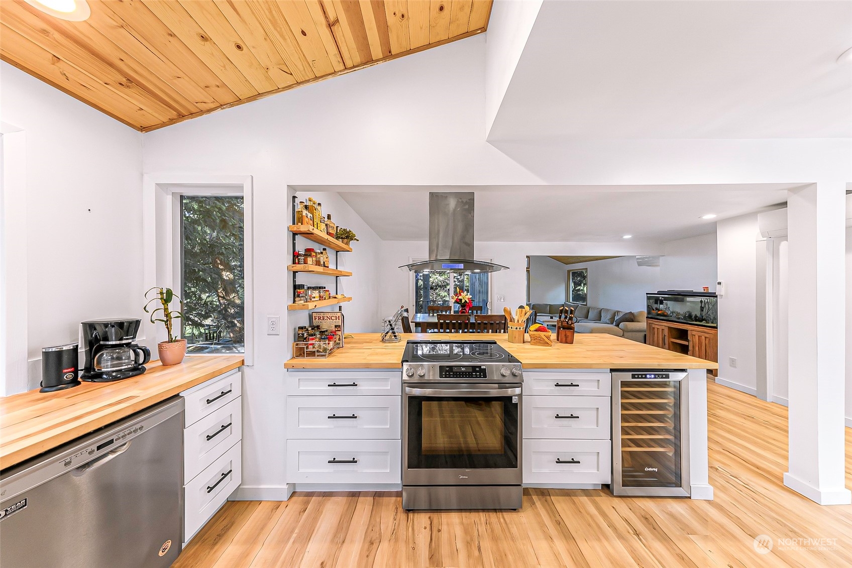 3712 Magrath Road Bellingham, WA 98226 - Photo 12 of 40 Gallery Image 12