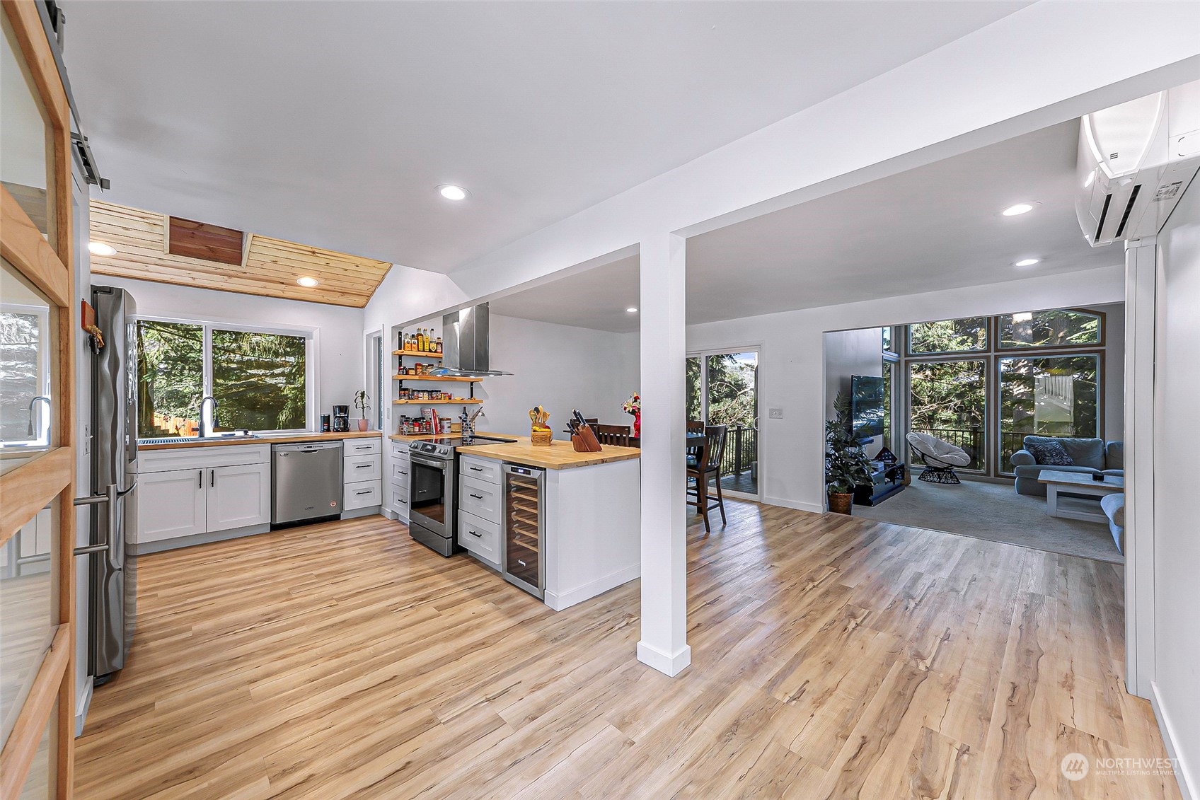 3712 Magrath Road Bellingham, WA 98226 - Photo 5 of 40 Gallery Image 5