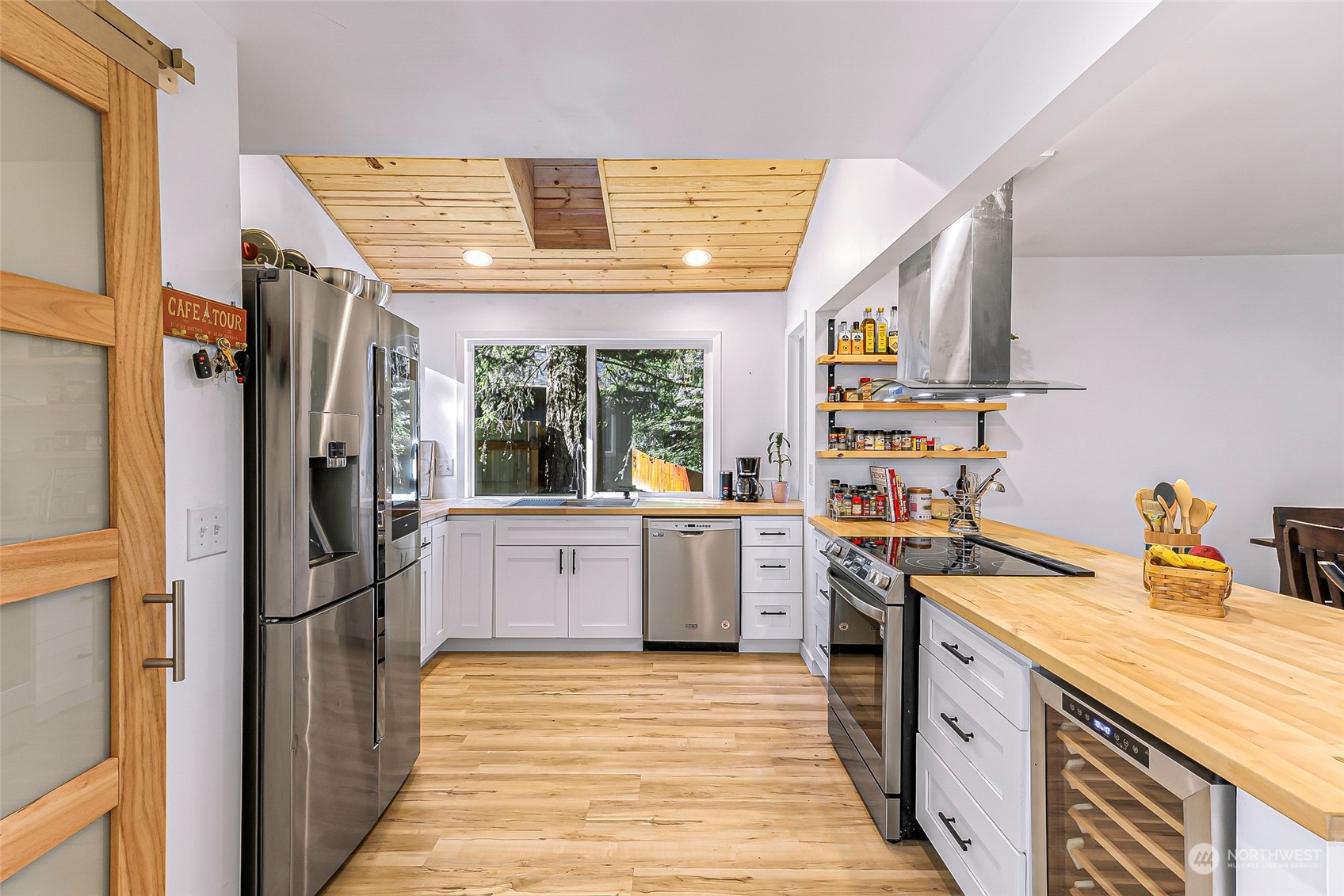 3712 Magrath Road Bellingham, WA 98226 - Photo 6 of 40 Gallery Image 6