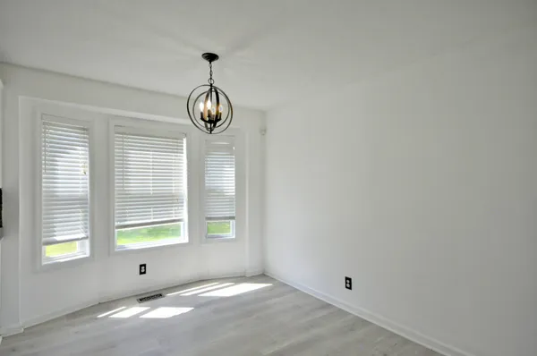 $1,250 | 305 Alan Court, Oak Grove, KY 42262