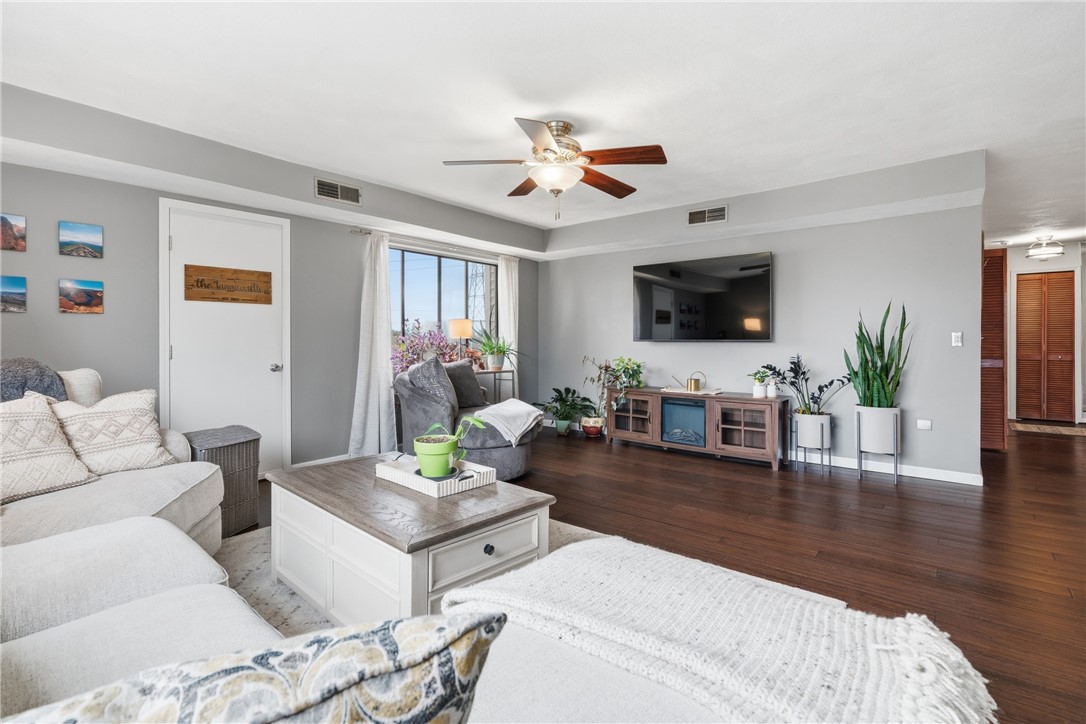 196 Old River Road, Unit 8F Lincoln, RI 02865 - Photo 15 of 34