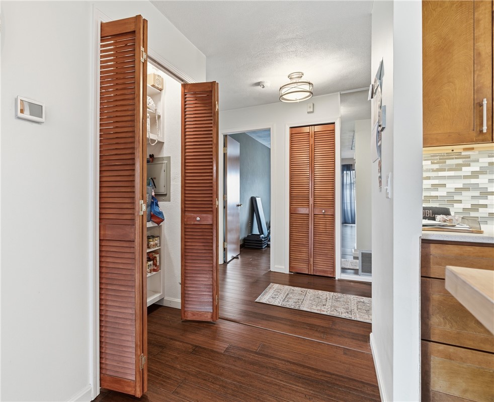 196 Old River Road, Unit 8F Lincoln, RI 02865 - Photo 17 of 34