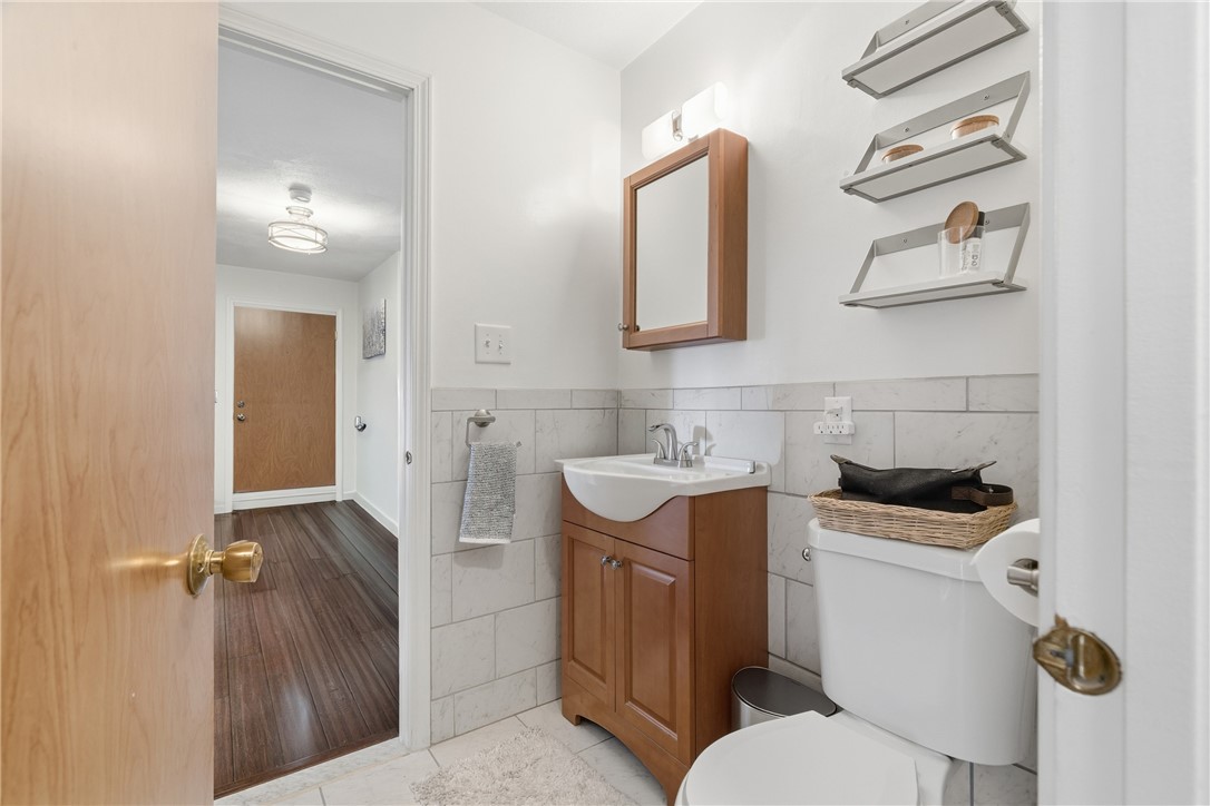 196 Old River Road, Unit 8F Lincoln, RI 02865 - Photo 23 of 34