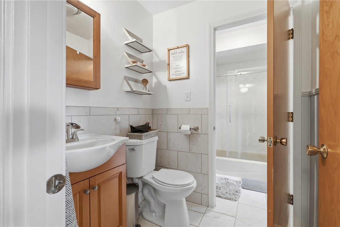 196 Old River Road, Unit 8F Lincoln, RI 02865 - Photo 24 of 34