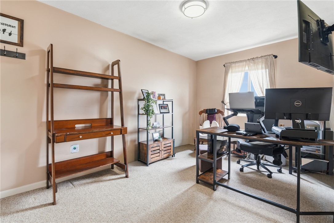 196 Old River Road, Unit 8F Lincoln, RI 02865 - Photo 25 of 34