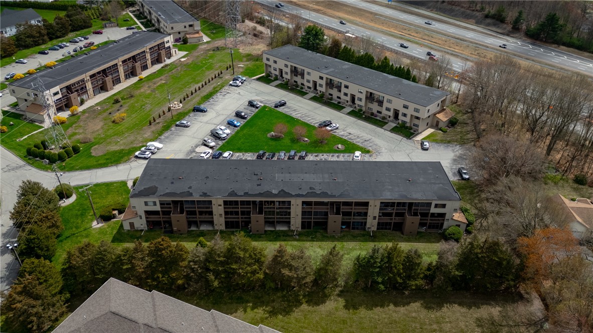 196 Old River Road, Unit 8F Lincoln, RI 02865 - Photo 5 of 34