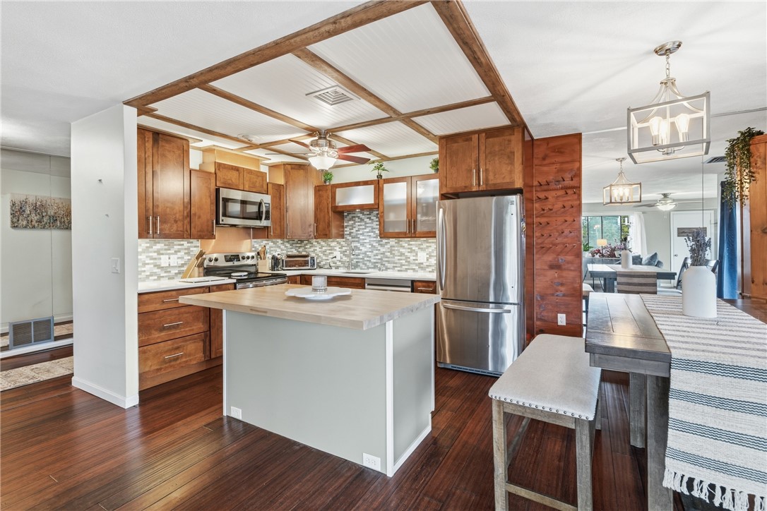 196 Old River Road, Unit 8F Lincoln, RI 02865 - Photo 7 of 34