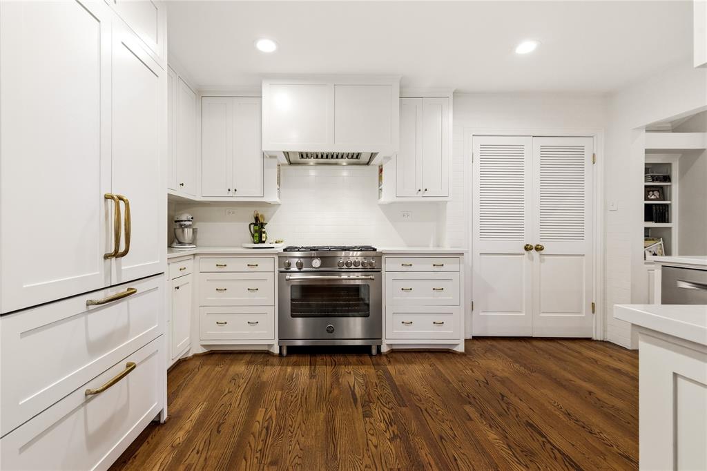 8115 Chadbourne Road Dallas, TX 75209 - Photo 13 of 39