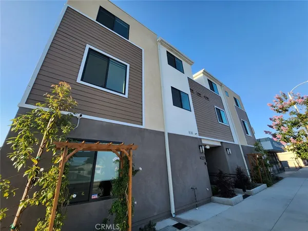 $3,900 | 4251 Live Oak Avenue, Unit 12, Arcadia, CA 91006