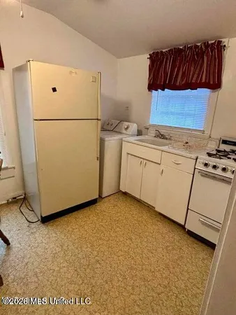 $600 | 156 West Enterprise Street, Unit B, Brookhaven, MS 39601