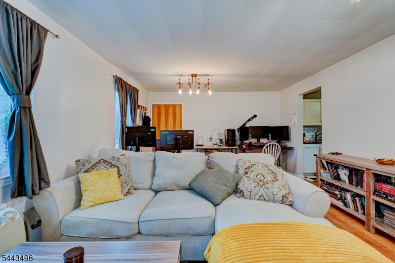 66 Troy Drive Springfield, NJ 07081 - Photo 11 of 28