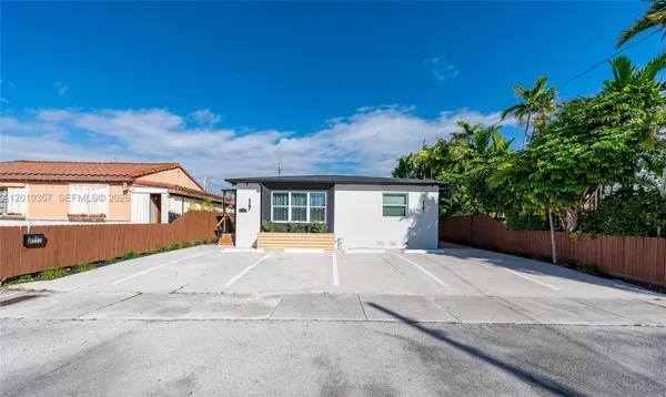 $1,180,000 | 3321 Northwest 19th Terrace, Miami, FL 33125