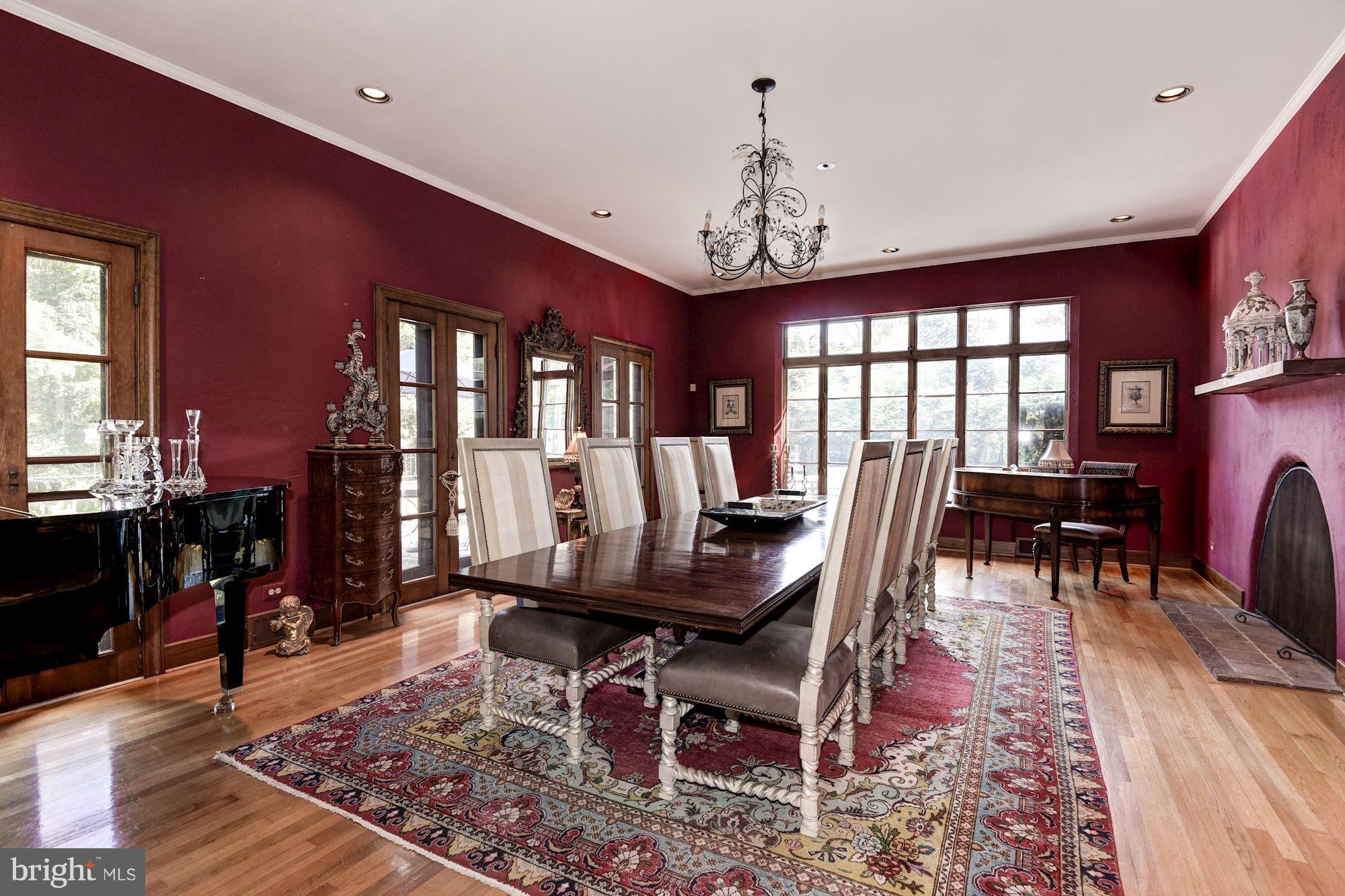 1135 Bellview Road McLean, VA 22102 - Photo 13 of 30 living room or dining room