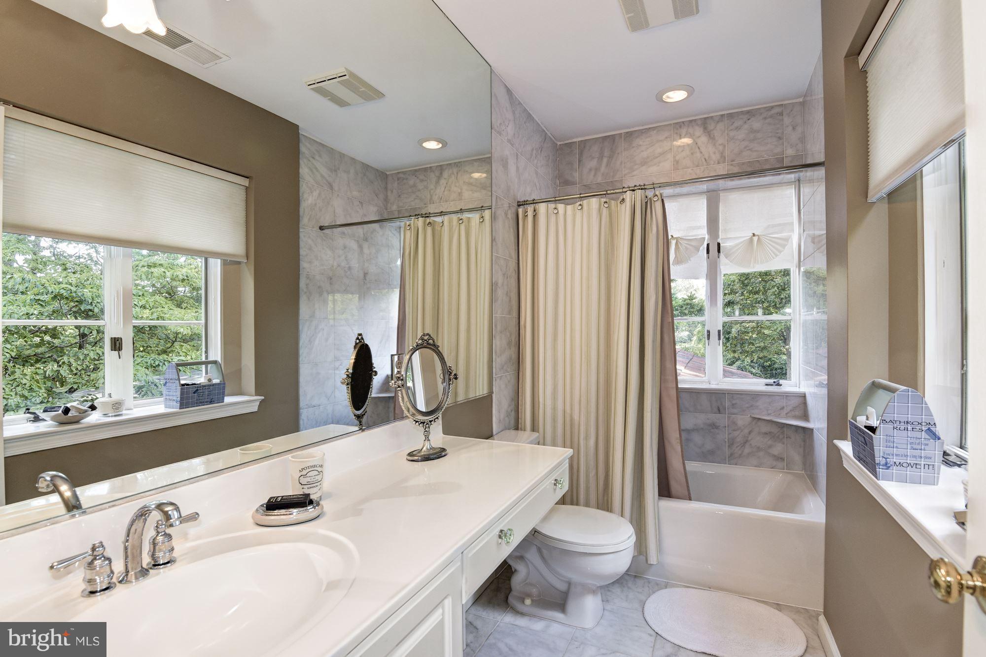 1135 Bellview Road McLean, VA 22102 - Photo 22 of 30 Bath