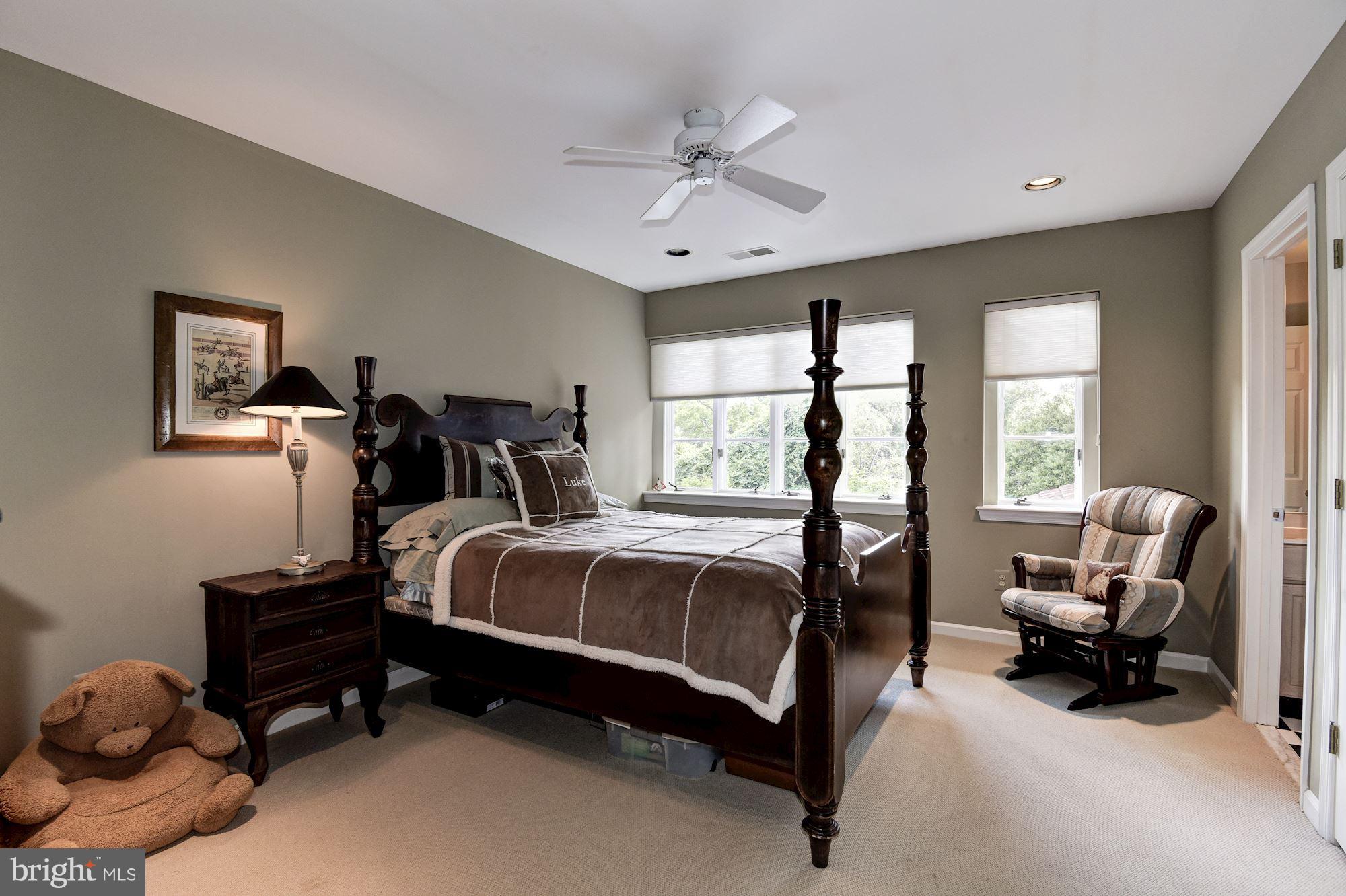 1135 Bellview Road McLean, VA 22102 - Photo 23 of 30 Bedroom