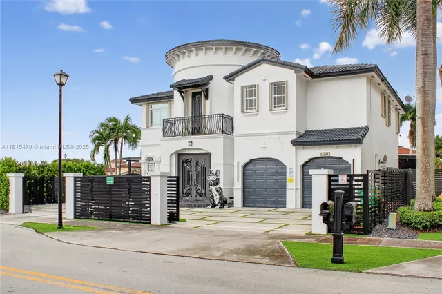 $1,370,000 | 6403 Southwest 162nd Path, Miami, FL 33193