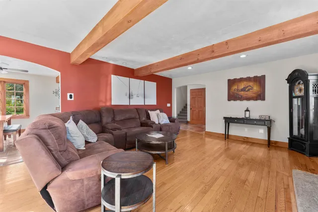 $1,195,000 | 9 Lower Taylor Hill Road, Winhall, VT 05340