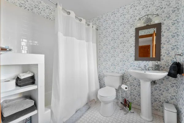 $1,195,000 | 9 Lower Taylor Hill Road, Winhall, VT 05340