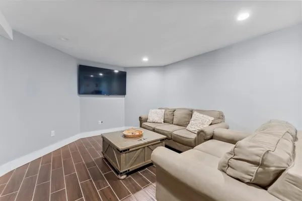 $1,195,000 | 9 Lower Taylor Hill Road, Winhall, VT 05340