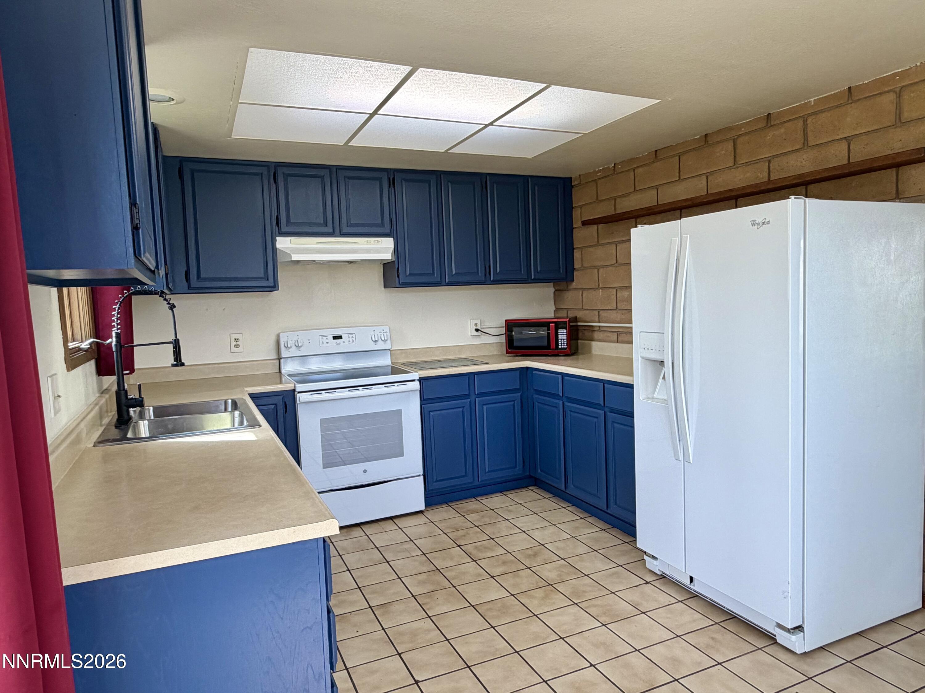 305 Rowel Circle Reno, NV 89508 - Photo 8 of 36 IMG_5161