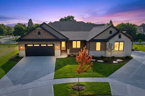 $699,000 | 11175 Lizmore Lane, Unit 33A, Orland Park, IL 60467