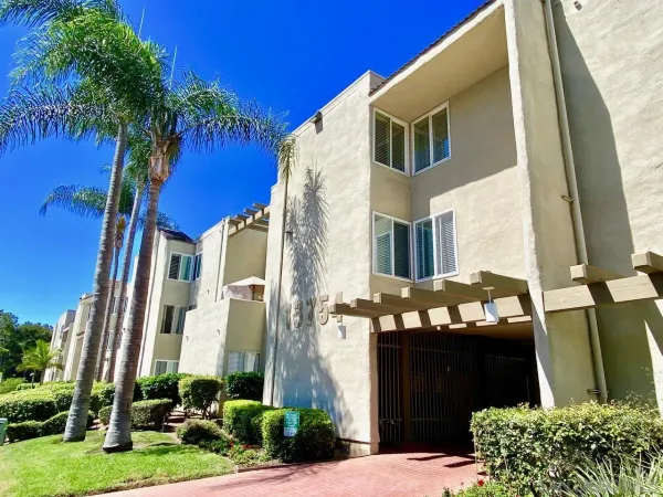 $2,695 | 13754 Mango Drive, Unit 227, Del Mar, CA 92014