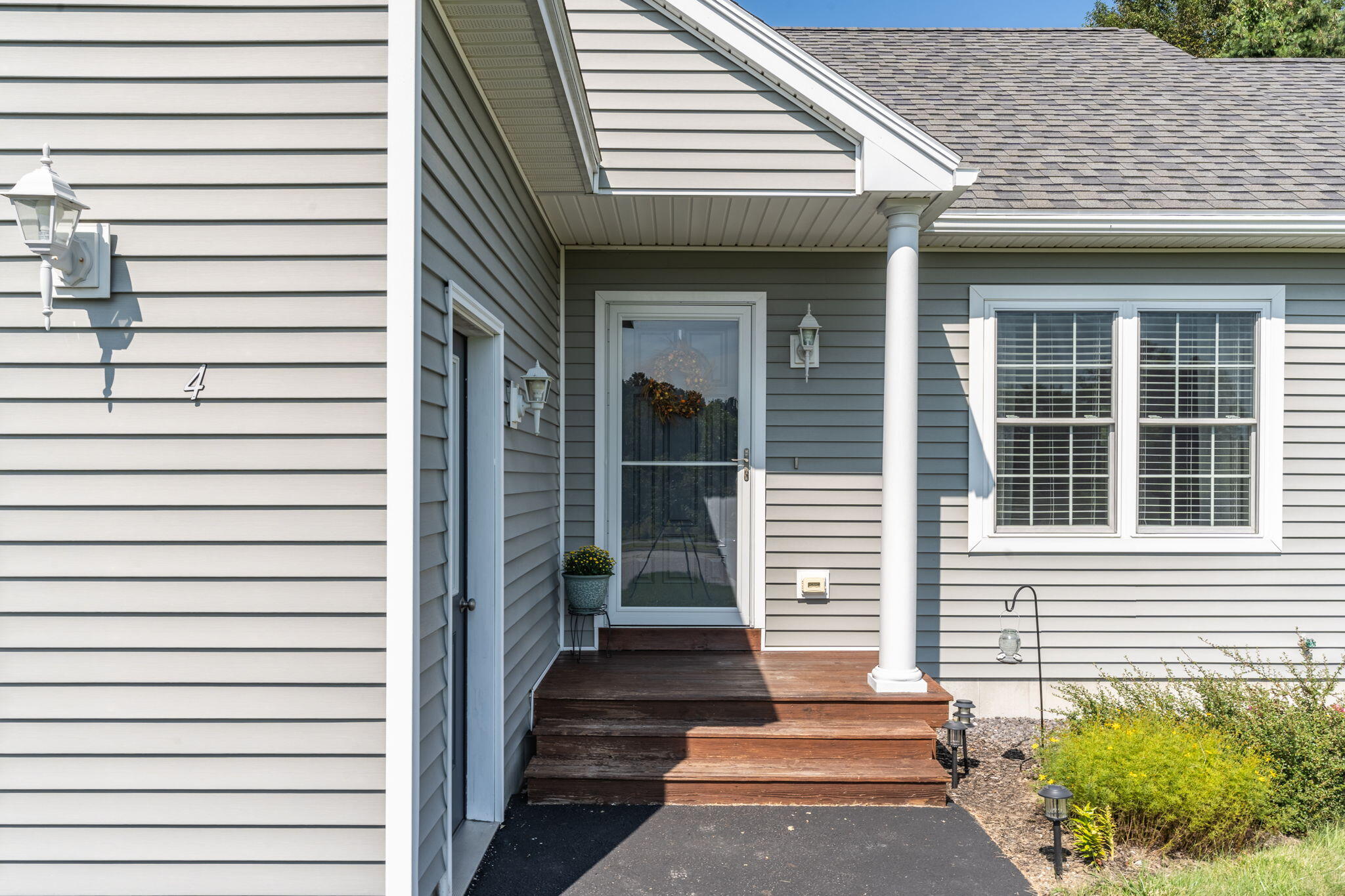 4 Twoey Drive Windham, ME 04062 - Photo 2 of 40 4Twoey-37